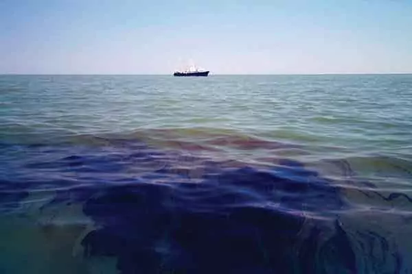 Our Research 4 Oil Slick 600x400 1